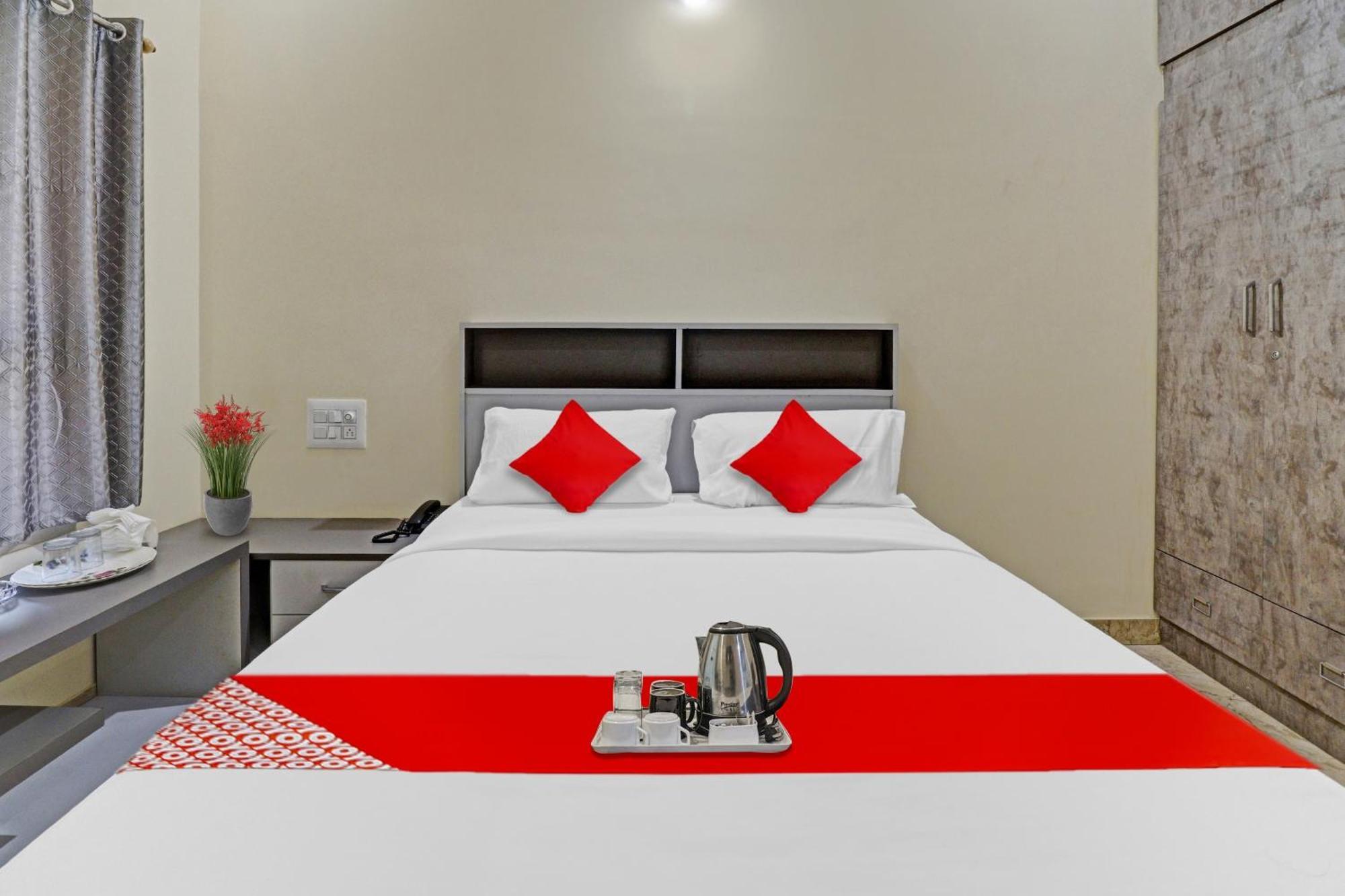Hotel O I Care With Greenery Comforts Tumkur Exteriör bild